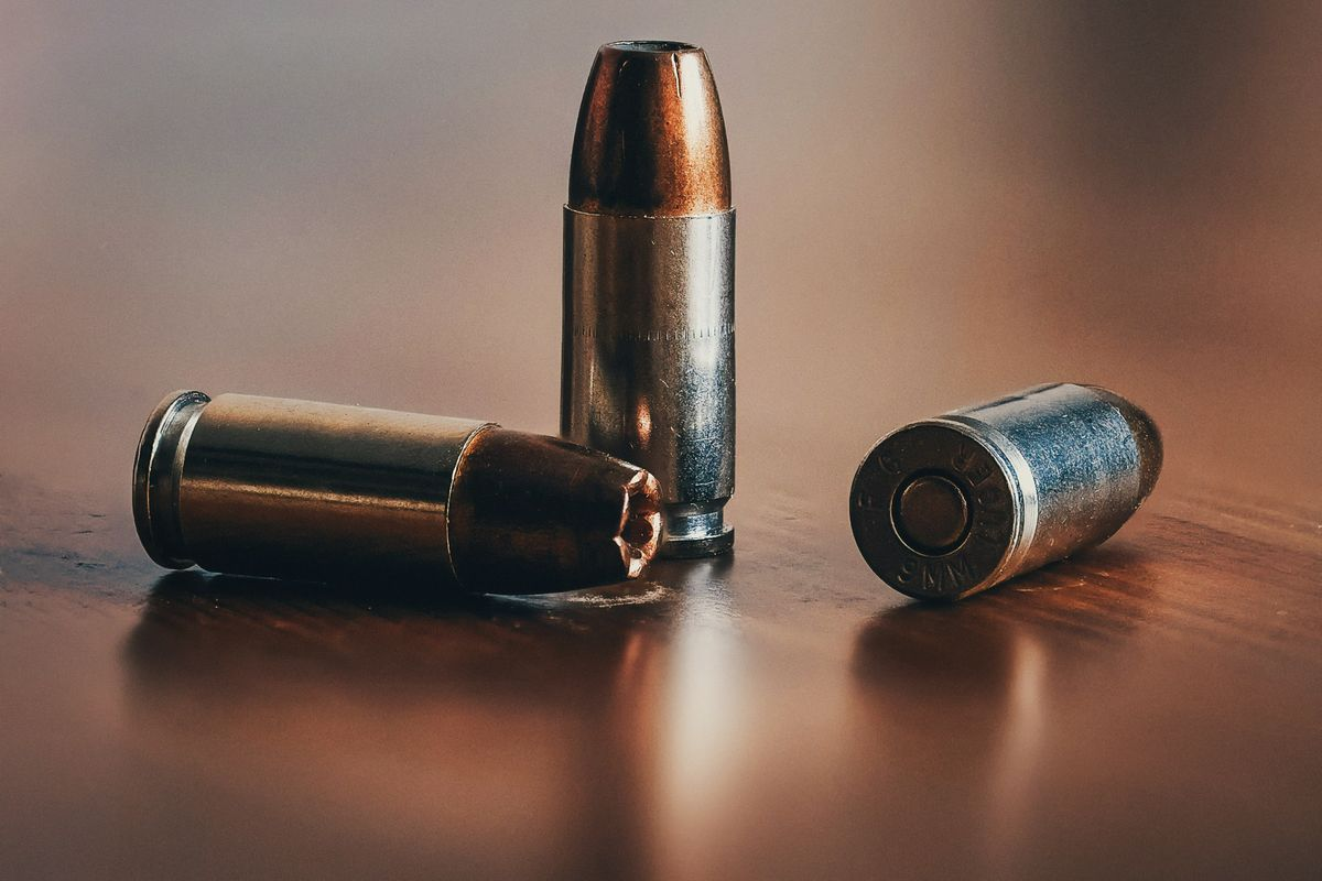 Dikira Dilempar Batu, Rumah Warga Cengkareng Ternyata Kena Peluru Nyasar